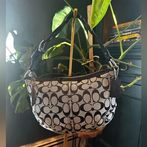 Coach Signature Hobo Shoulder Bag